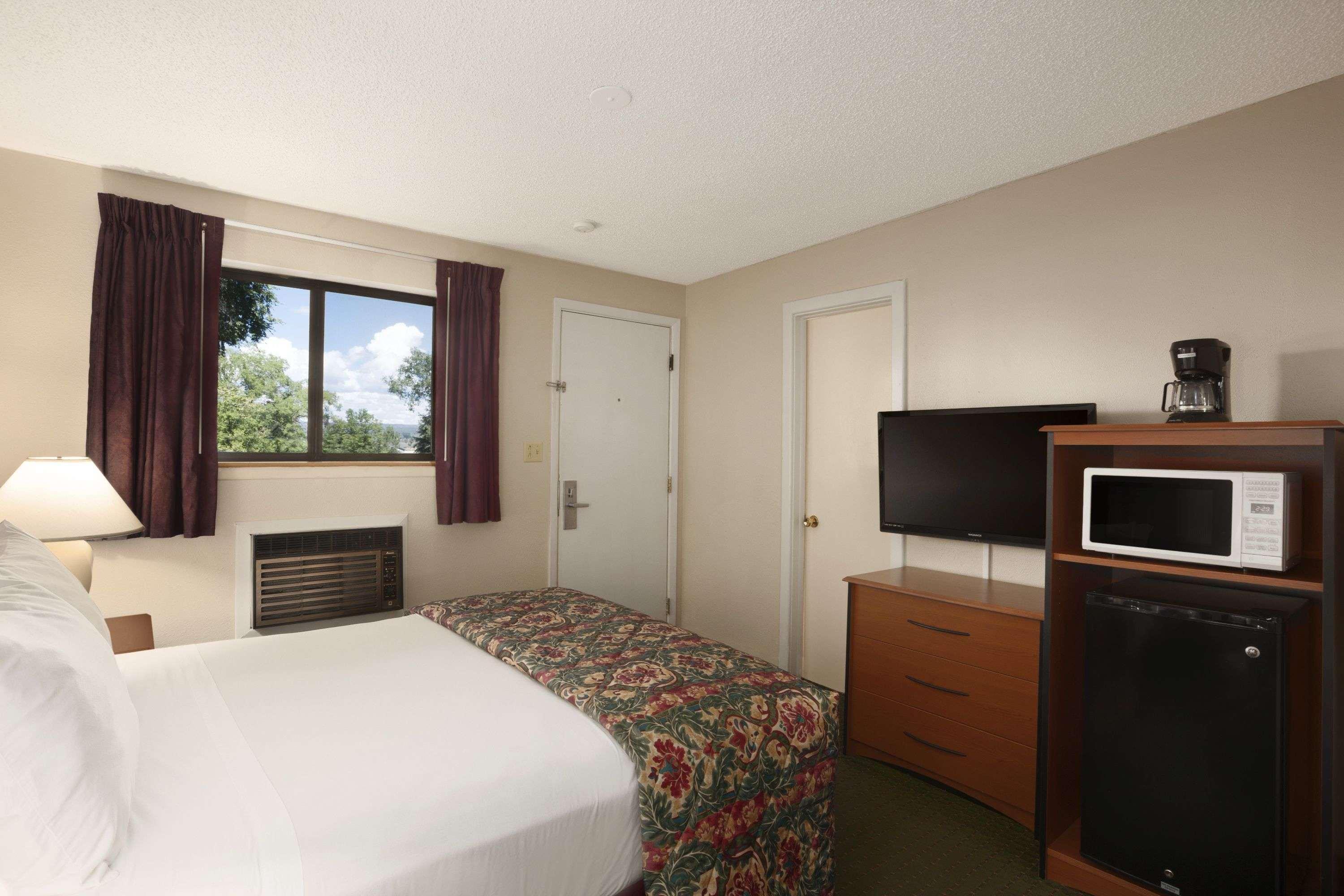 Days Inn By Wyndham Cortez Exterior foto