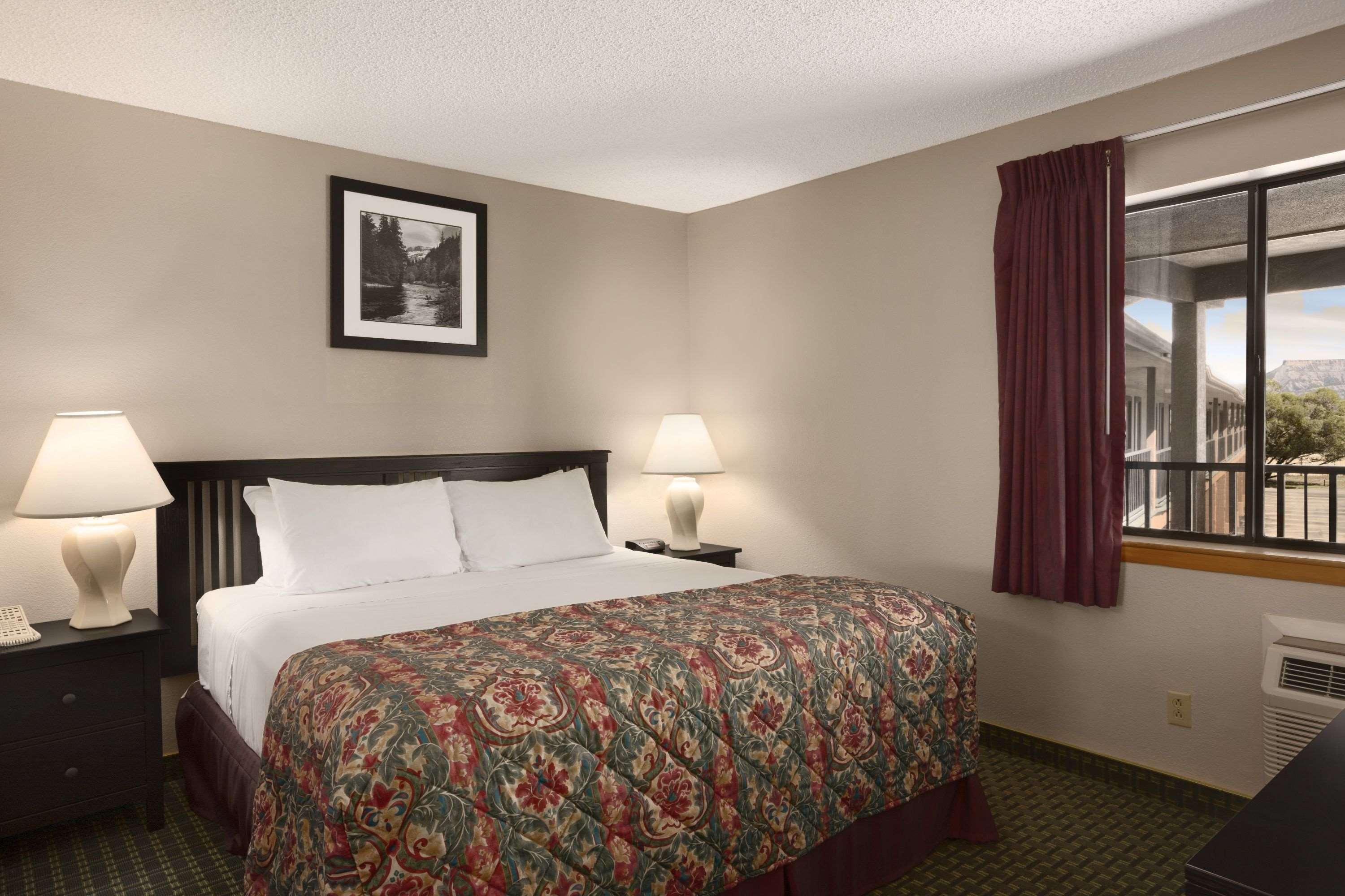 Days Inn By Wyndham Cortez Exterior foto
