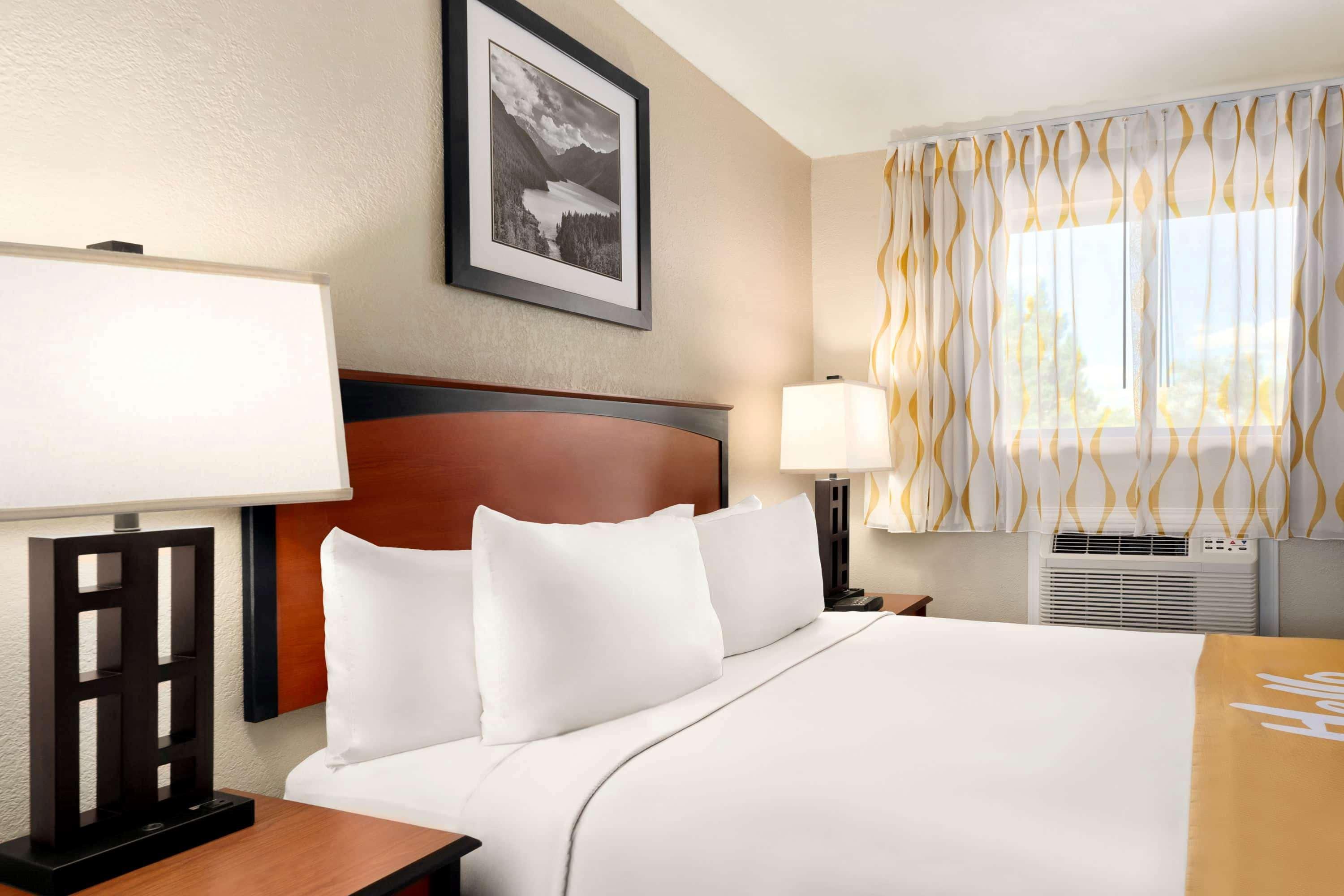 Days Inn By Wyndham Cortez Exterior foto