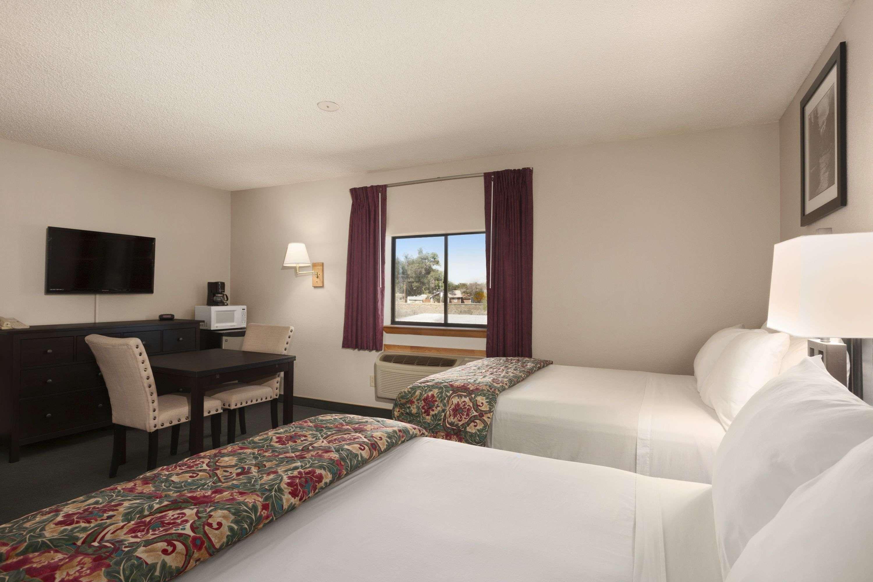 Days Inn By Wyndham Cortez Exterior foto