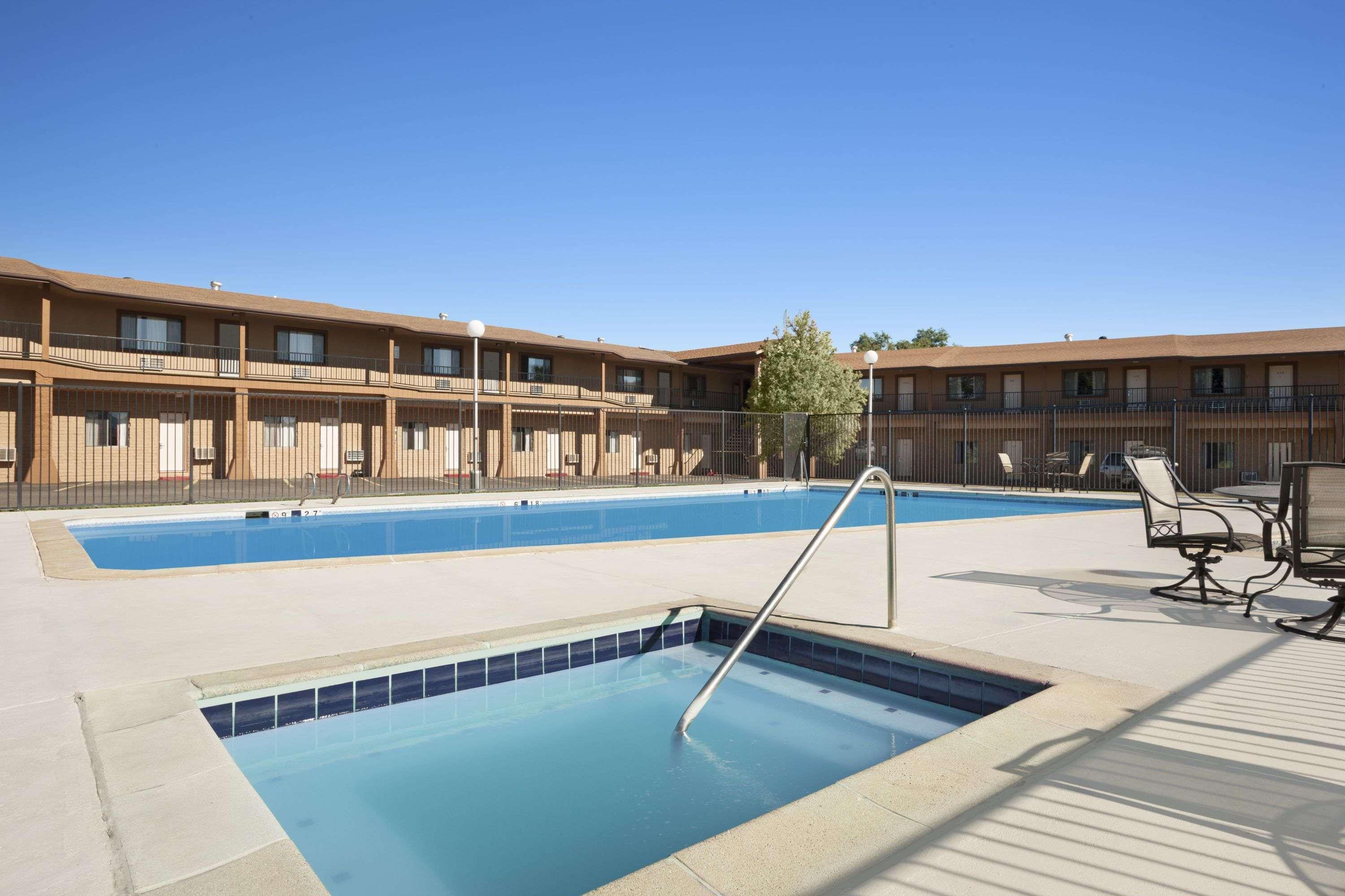 Days Inn By Wyndham Cortez Exterior foto